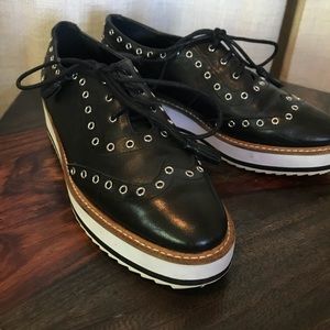 Shelly’s London platform oxfords